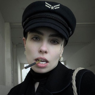 Logo of telegram channel holy_whore — Площадь Тяньаньмень I Holy Whore