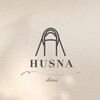 Логотип телеграм канала @husna_dress — HUSNA • Исламская одежда