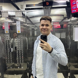 Логотип телеграм канала @iamalex_live — Алексей Генералов⚡️