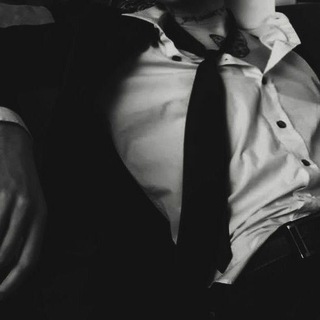 Логотип телеграм канала @illustratiions — HOT–NERD ⎋ DADDY PHASE. ╱’He's an urbane gentleman :: effortlessly navigating high society with wit &. sophistication.