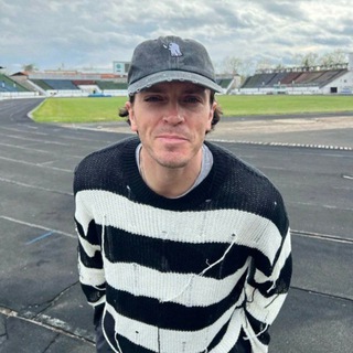 Логотип телеграм канала @importnie — импортные галлюцинации🦦