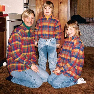 Логотип телеграм канала @incestmom_videosx — WICKR ME ARCHIVES