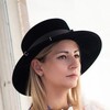 Логотип телеграм канала @instart_yakovleva — 👛Онлайн-школа InStart🎓