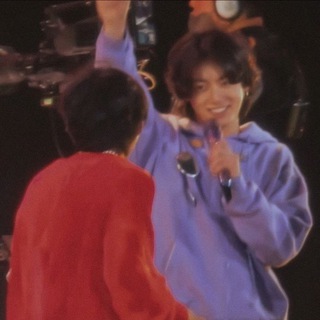 Логотип телеграм канала @intplgrl — балаболка