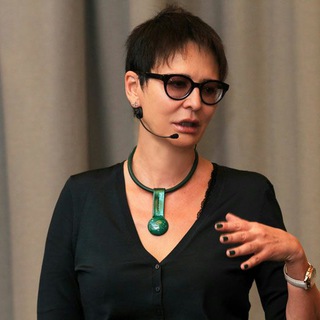 Логотип телеграм канала @irinahakamada — Ирина Хакамада