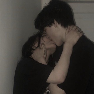 Логотип телеграм канала @iwantedtoo — я бы хотела