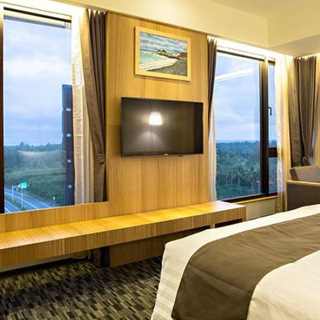 电报频道的标志 iwohotel — 菲律宾马尼拉马卡蒂，趴赛的日租，短租，长租高端公寓酒店