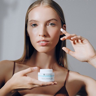 Логотип телеграм канала @janssen_cosmetics_russia — JANSSEN COSMETICS RUSSIA