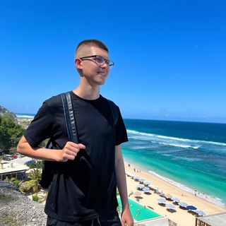 Логотип телеграм канала @jhon10_10 — Жизнь с избытком 🌳