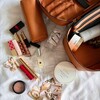 Логотип телеграм канала @joie_beauty — Любимые банки 🧴