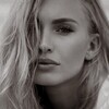 Логотип телеграм канала @julia_zakharchuk — Юлия Захарчук