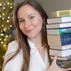 Логотип телеграм канала @juliabooktime — BOOK TIME ✨Книжный блог