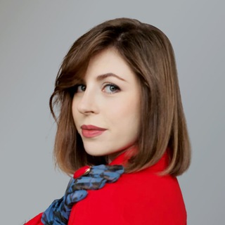 Логотип телеграм канала @juliapegova — Юля, что МНЕ надеть? | Про стиль и психологию образа