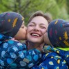 Логотип телеграм канала @julima_twins — Юля и двойня