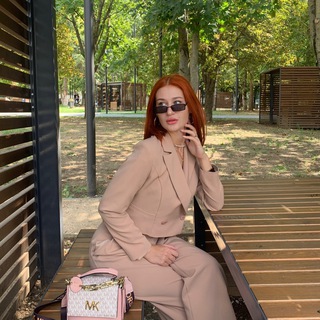 Логотип телеграм канала @julls_team — Julls_t.e.a.m