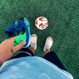 Логотип телеграм канала @justvik10 — JUSTVIK10 | Football Coach |