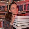 Логотип телеграм канала @karasik_live — приключения карасика 📚⛰️🤍