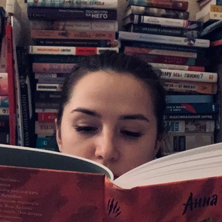 Логотип телеграм канала @kinohertz5000 — 🍿Маша смотрит вокруг📚#MN