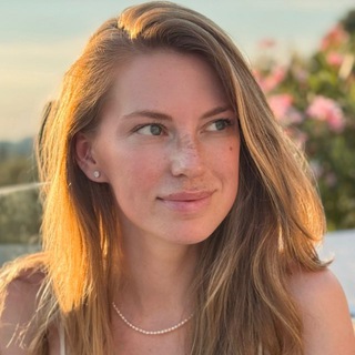 Логотип телеграм канала @kiriia_liza — Лиза Кирия