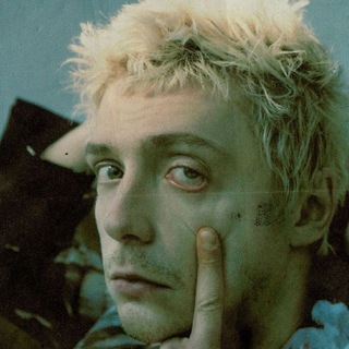 Логотип телеграм канала @kirrrsx — катхехерине мрачно щитпостит