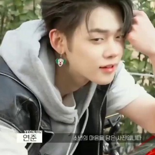 Логотип телеграм канала @kisskmartvkook — домашний ребенок.