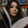 Логотип телеграм канала @knizhkiarishki — Арина | Читаем, обсуждаем
