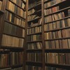 Логотип телеграм канала @knizhni_varvar — Книжный варвар 🏹