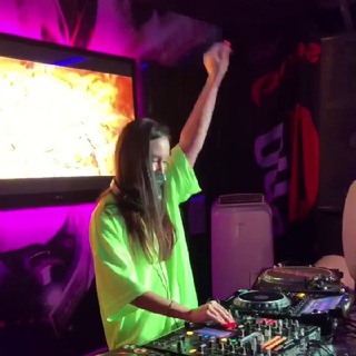 Логотип телеграм канала @knomusic — DJ Nadia Kno | электронная музыка 📀