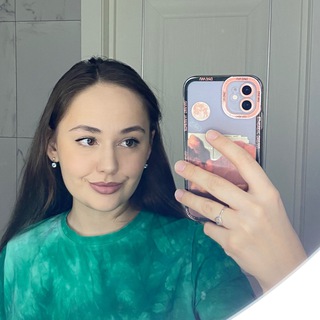Логотип телеграм канала @komaarovaaa — KOMAAROVAA