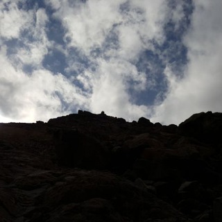 Логотип телеграм канала @komailsohani — تاملات نابهنگام/ کمیل سوهانی