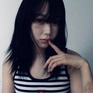 Логотип телеграм канала @kpop_memy — жизненные картинки