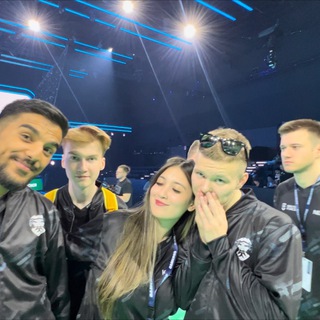 Логотип телеграм канала @krevetkapubgm — морепродукт 2.0🦐