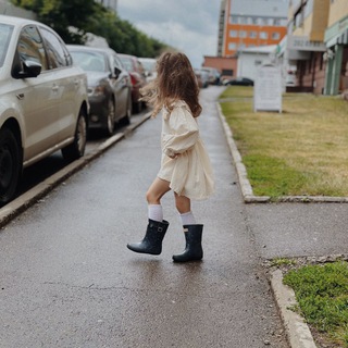 Логотип телеграм канала @kruglovalook_baby — Мама от Кутюр🧥