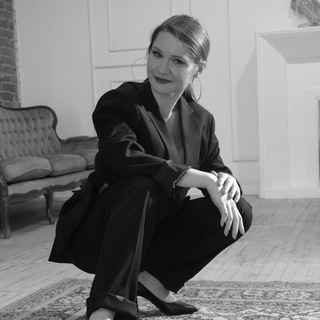 Логотип телеграм канала @ksenichka_in_live — Ксеничка в эфире