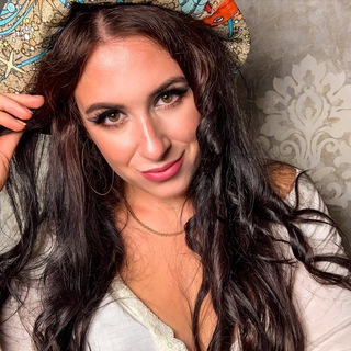 Логотип телеграм канала @kseniya_tanner — Визажист Макияж Певица Бровист Сочи