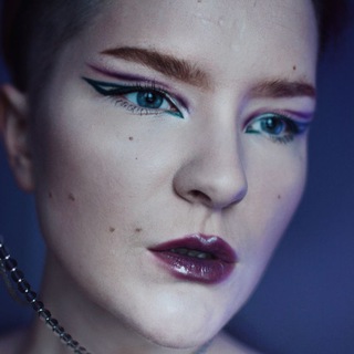 Логотип телеграм канала @kvitzel_pro_makeup — Героиня кистей и палеток