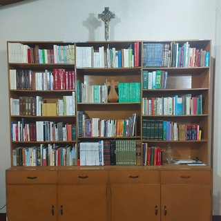 Logotipo del canal de telegramas labibliotecacatolicabasica - 📚 La Biblioteca Católica 📖