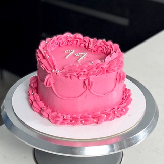 Логотип телеграм канала @lambet_cake — Торт-сердце Ламбет открытый урок 8-9 февраля