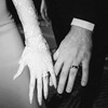 Логотип телеграм канала @launabiiii — узник зеленоглазой музы.