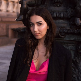 Логотип телеграм канала @lazyanangelina — Ангелина про фриланс 👩‍💻