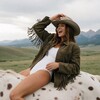 Логотип телеграм -каналу leadlikeawoman — ПРОжіноцтво з Анастасією Смаглюк