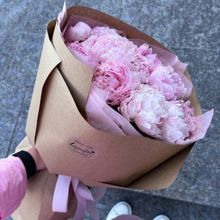 Логотип телеграм -каналу lepestkikiev — ДОСТАВКА КВІТІВ КИЇВ 🌷| Flowers delivery Kiev 🌹 | Квіти Київ