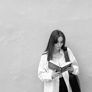 Логотип телеграм канала @lettersofwords — буквы слов