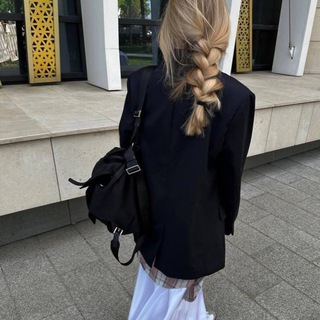 Логотип телеграм канала @lifestyleandme — Блог в стиле Vogue