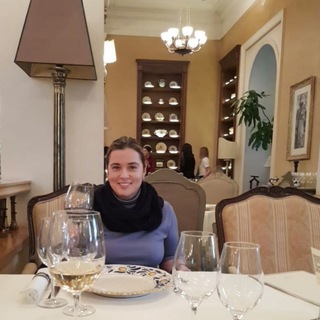 Логотип телеграм канала @lillyguidemoscow — Лилия Кузьмина | Исторические путешествия