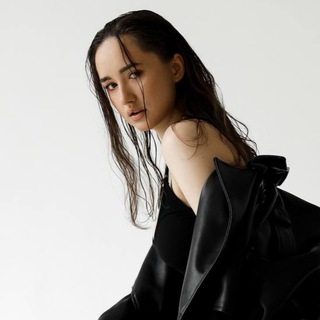 Логотип телеграм канала @linaa_spark — Лина Спарк вещает