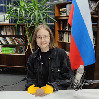 Логотип телеграм канала @lit_v_i — Пирожок с кринжем