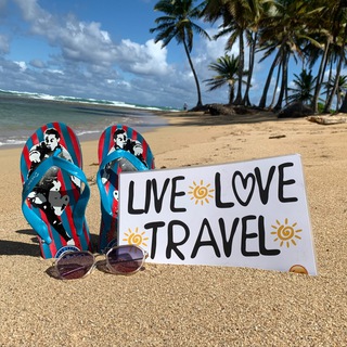 Логотип телеграм -каналу livelovetravelagency — Тури від Live Love Travel