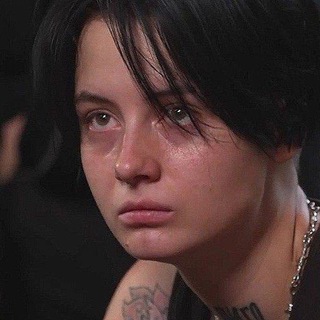 Логотип телеграм канала @lizaandru — лиза андрющенко эдиты