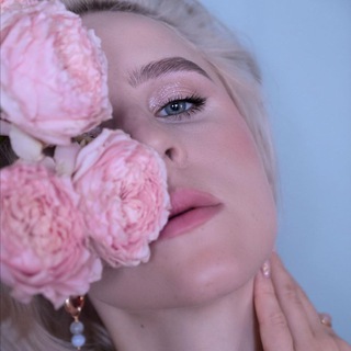 Логотип телеграм канала @lizazhitkova — Бьюти и ЗОЖ 🐈 🌸